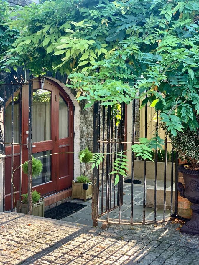 Ferndale Mews Bed and breakfast