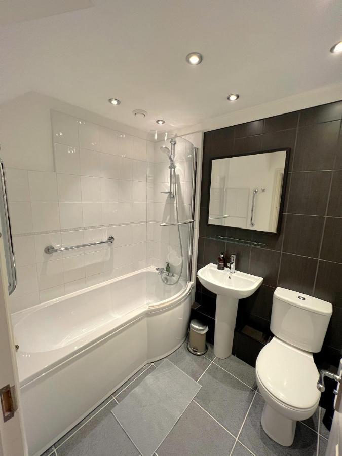 Ferndale Mews Bed and breakfast